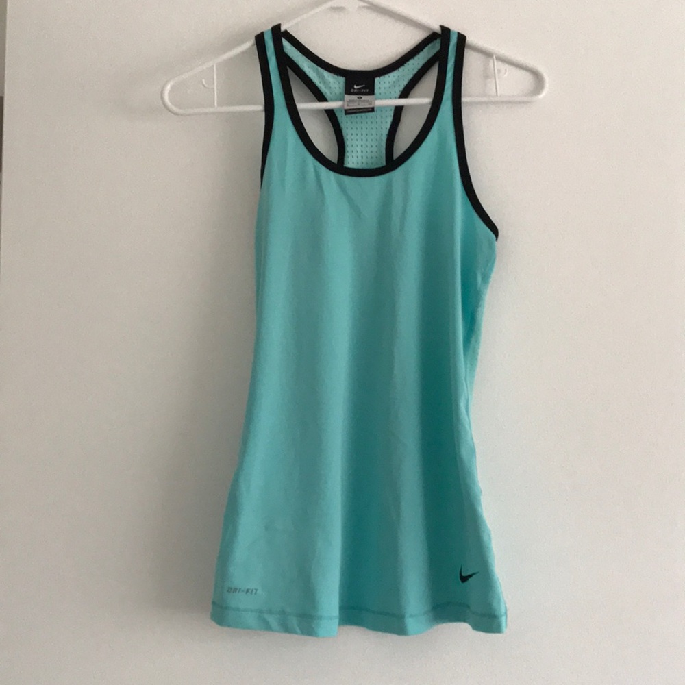 Nike workout tank